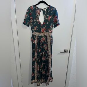 Army Green Floral Francesca’s Romper (Miami Brand) Size: S